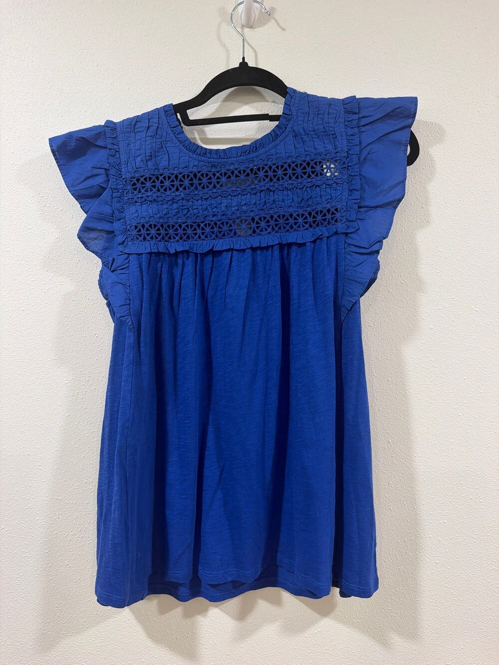 LOFT top features a vibrant royal blue